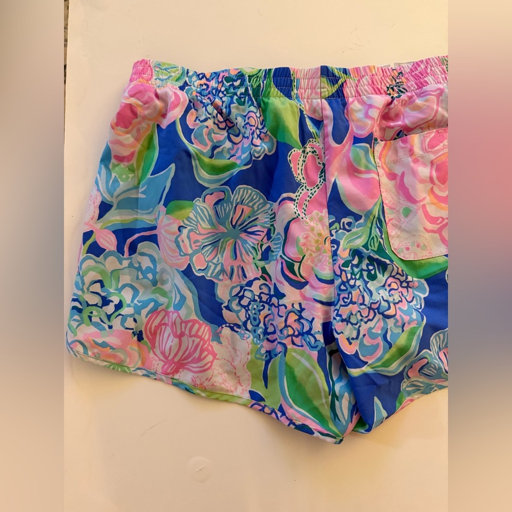 GUC Lilly Pulitzer Luxletic Shorts - Picture 8 of 9